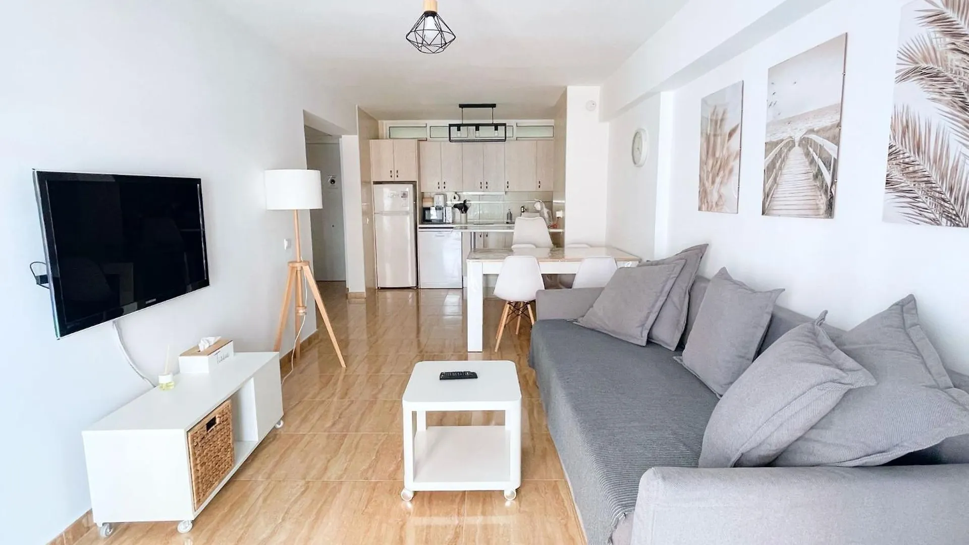 Comodo Apartamento En Benalmadena By Bebalmy